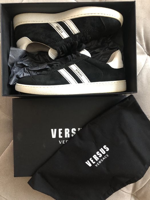 Sneakersi Versus Versace piele intoarsa