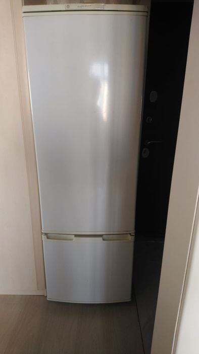 Холодильник Бирюса