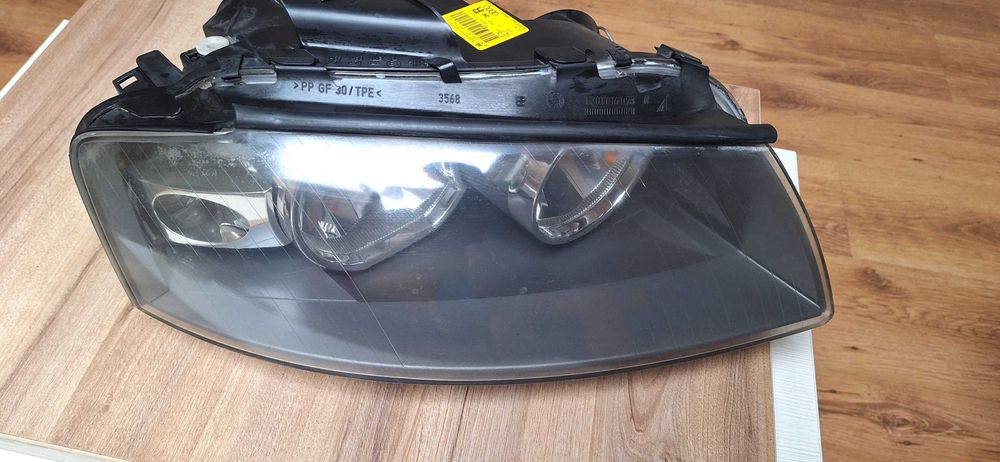 Фар от ауди а3 8р 2003г.