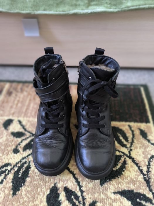 Ботинки зимние на девочку.