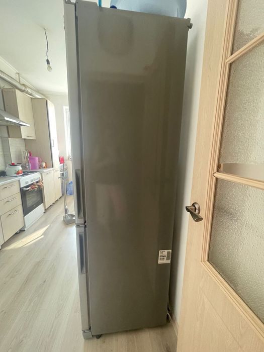 Холодильник в хорошем состоянии