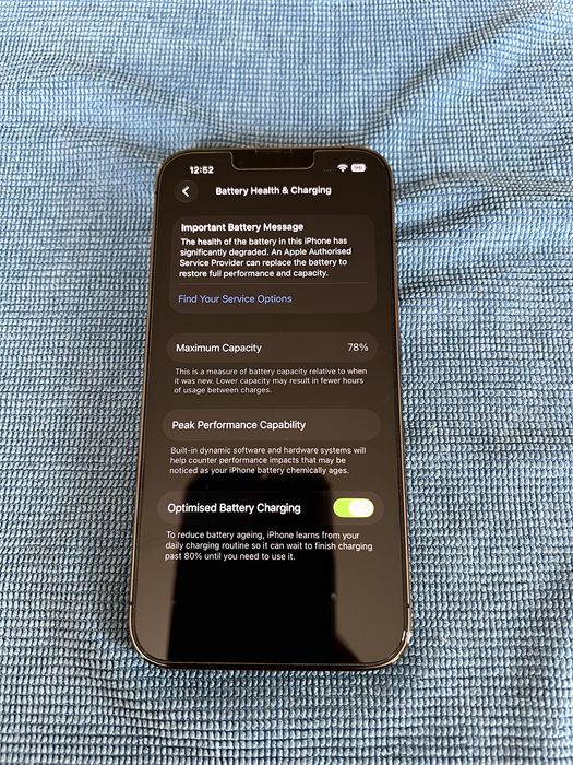 iPhone 13 Pro 256GB Graphite + 11 кейса