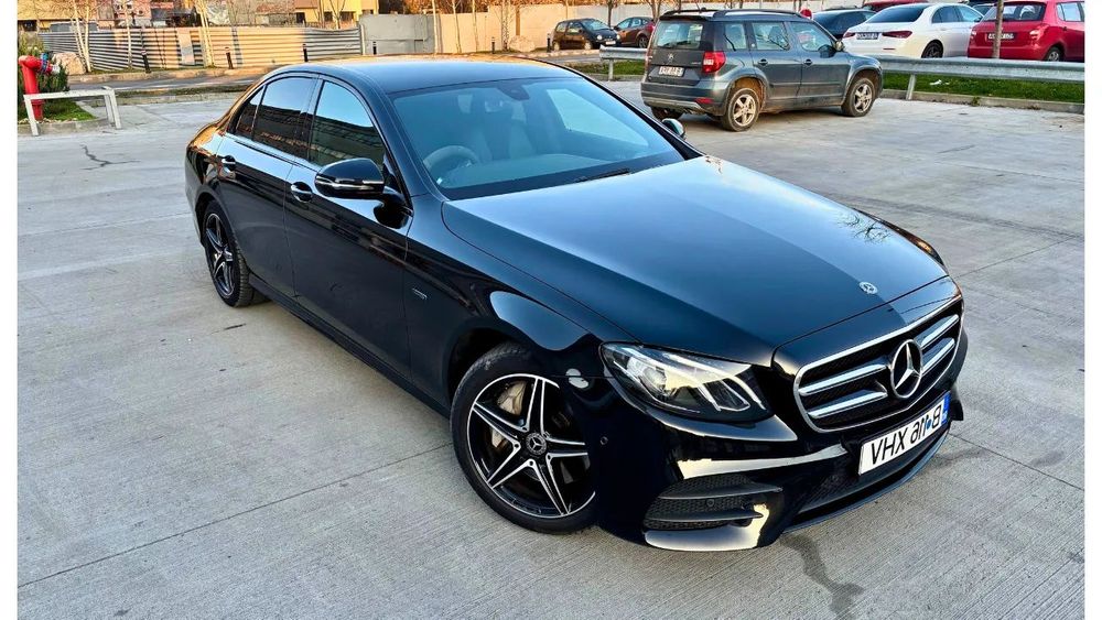 Mercedes-Benz E Mercedes-Benz E 300 AMG Plugin Hybrid - 320HP