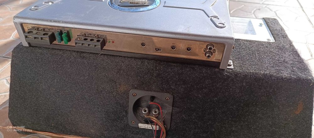 Субуфер със усилвател