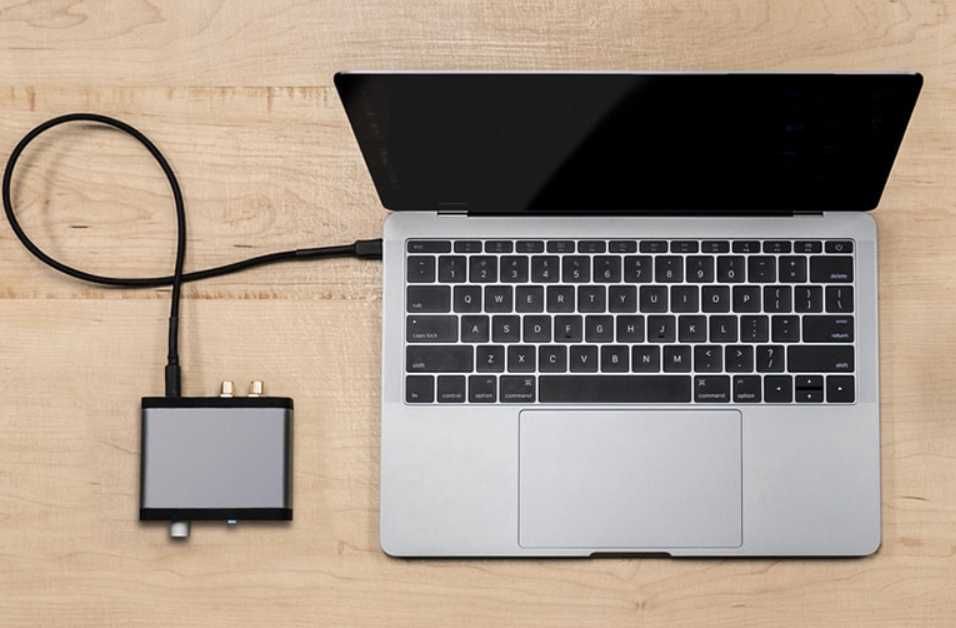 Audioengine D1 DAC/Amplificator Portabil