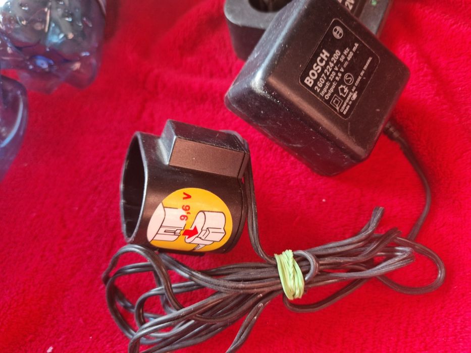 Adaptor  / încărcător pentru autofiletanta bosch