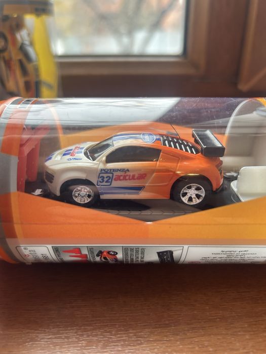 Машинка на пульте управления