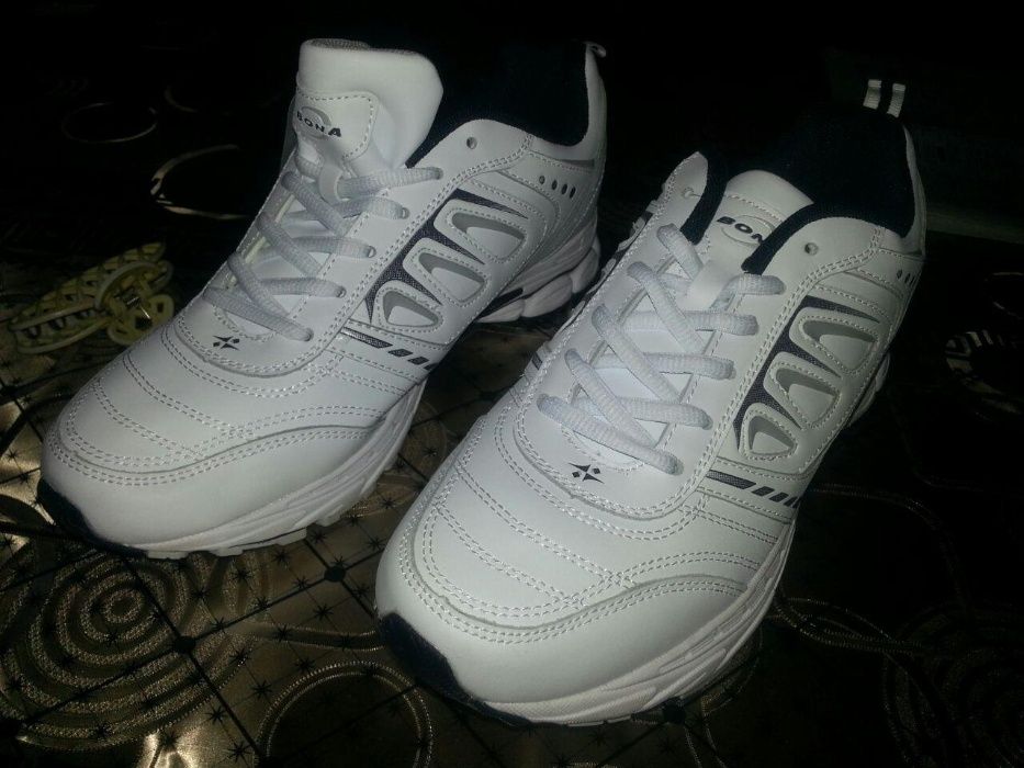 Кожаные кроссовки Bona качество 100%, Оригинал! Новые.