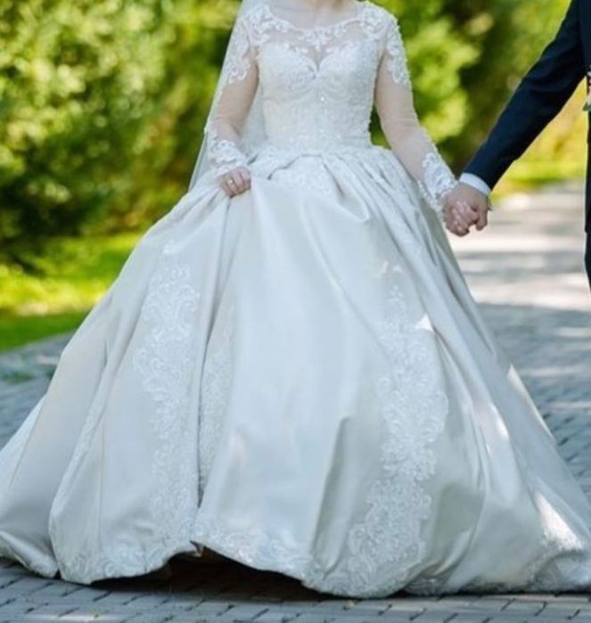 Свадебное платье