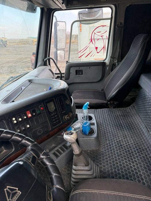 HOWO yuk mashinasi samasval sotiladi