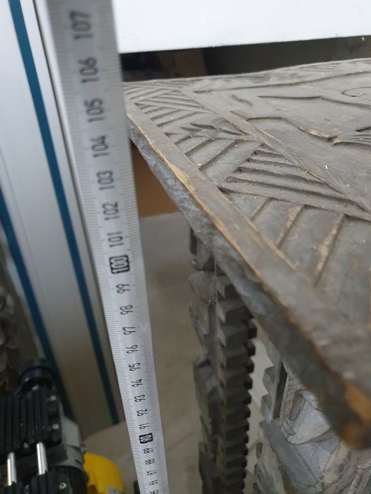 Piedestal din lemn masis in stil african