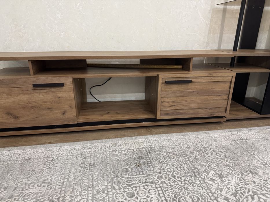 Стенка на тв зону