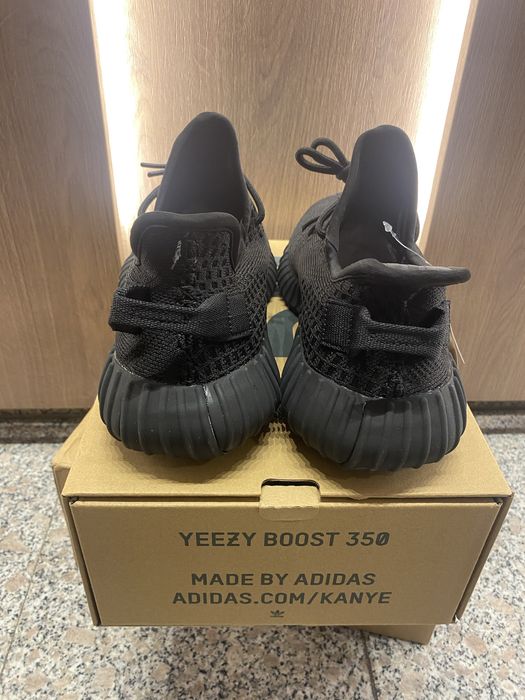 Yeezy Boost 350v2 Onyx Black