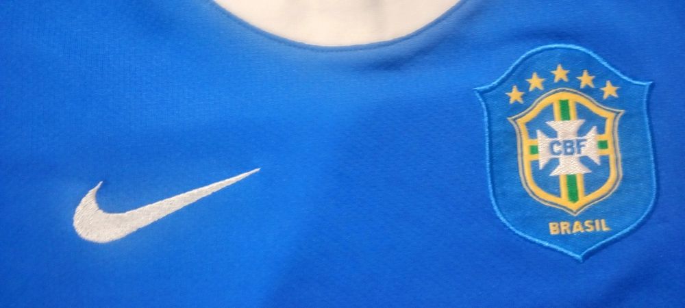 Nike тениска на Бразилия 2004-2005