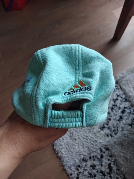 шапка с козирка  ADIDAS за  дете на 1-2 год