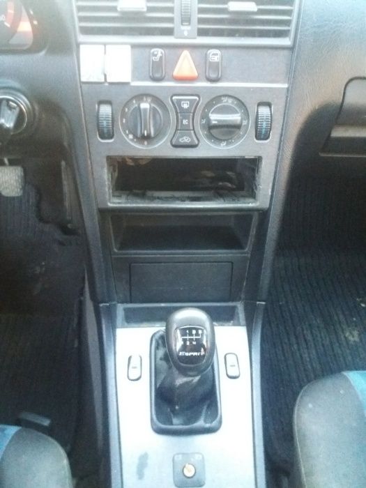 Мерцедес C220 d 99г