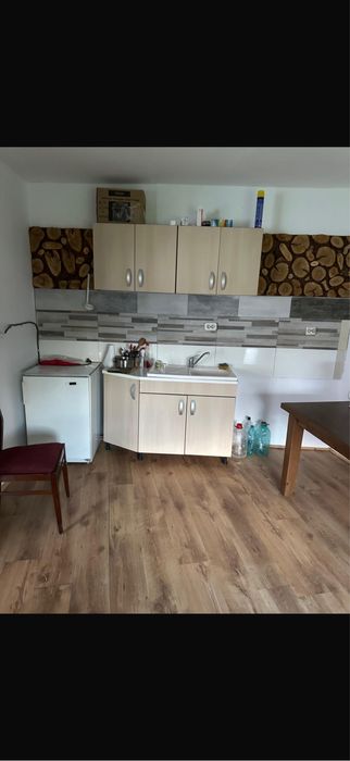 Inchiriez casa la tara