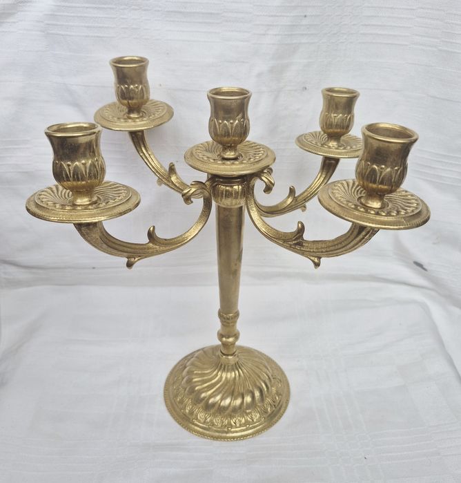 Sfeșnic cu 5 posturi vechi din bronz, 25cm, fabricat in Marea Britanie in anii 1970.