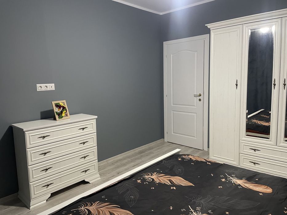 Se închiriază apartament nou cu 3 camere