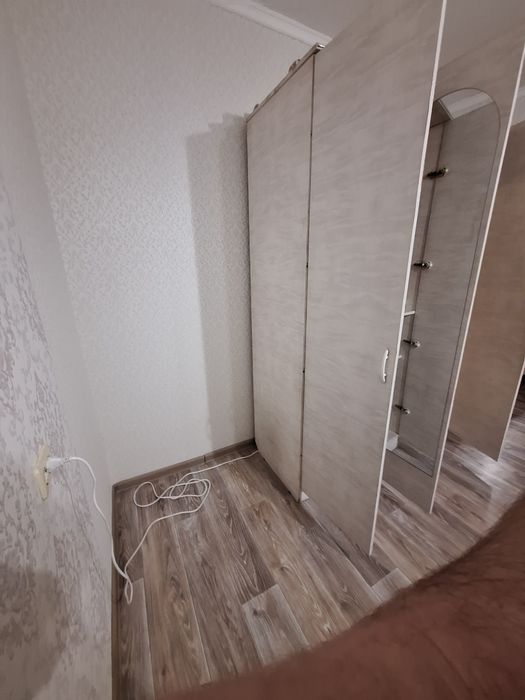 Продам два плательных шкафа