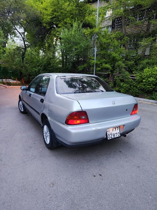 Автомашина honda domani