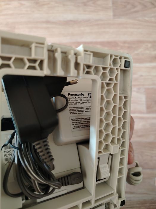 Телефон Panasonic KX-HDV 100RU