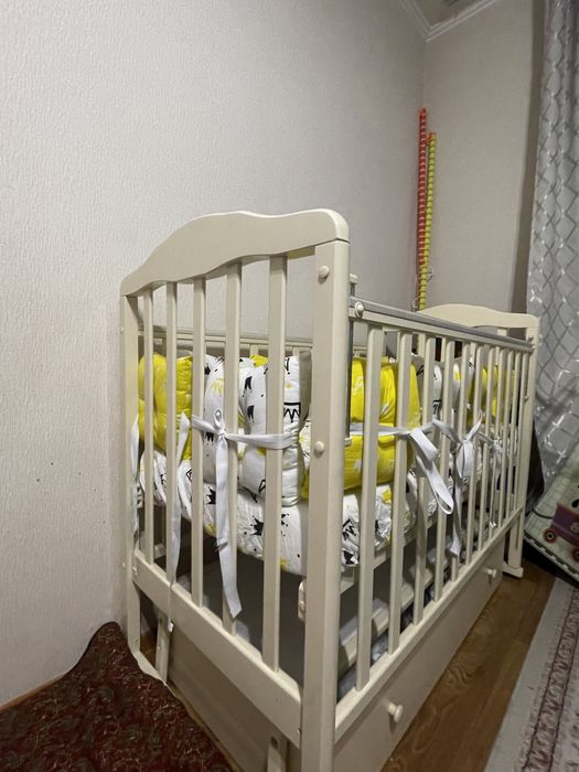 Продам детскую кроватку