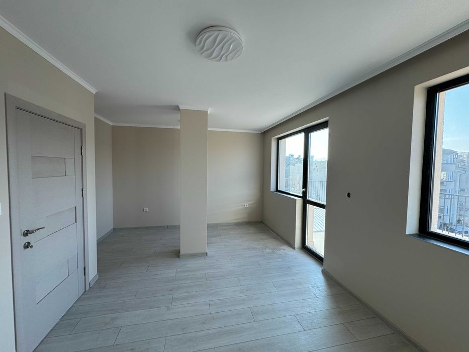 Продава се Тристаен апартамент в Търговище, Вароша - 179 кв.м за 420 €/кв.м - Снимка #13