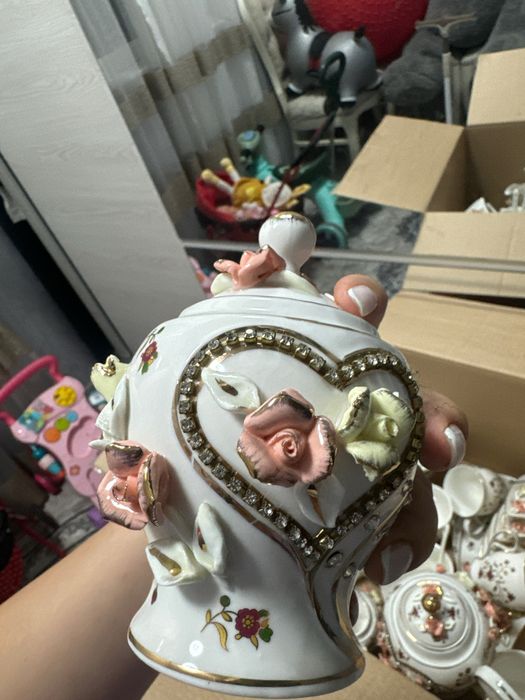 Посуда новая , очень красивая посуда