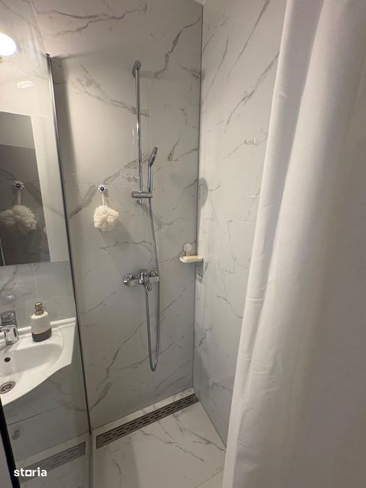 1 cam 33 mp zona garii et2/8 mob si utilat complet  totul nou 380 euro