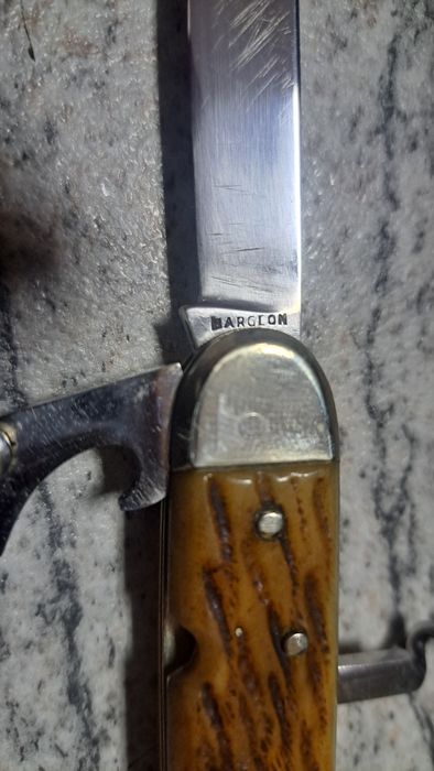 Vînd briceag franțuzesc