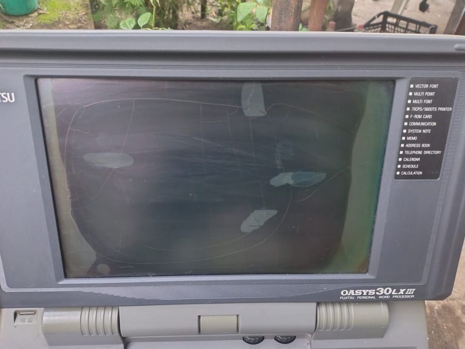 Masina de scris fujitsu defecta