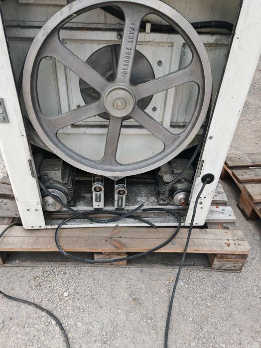 Миксери за тониране на боя.