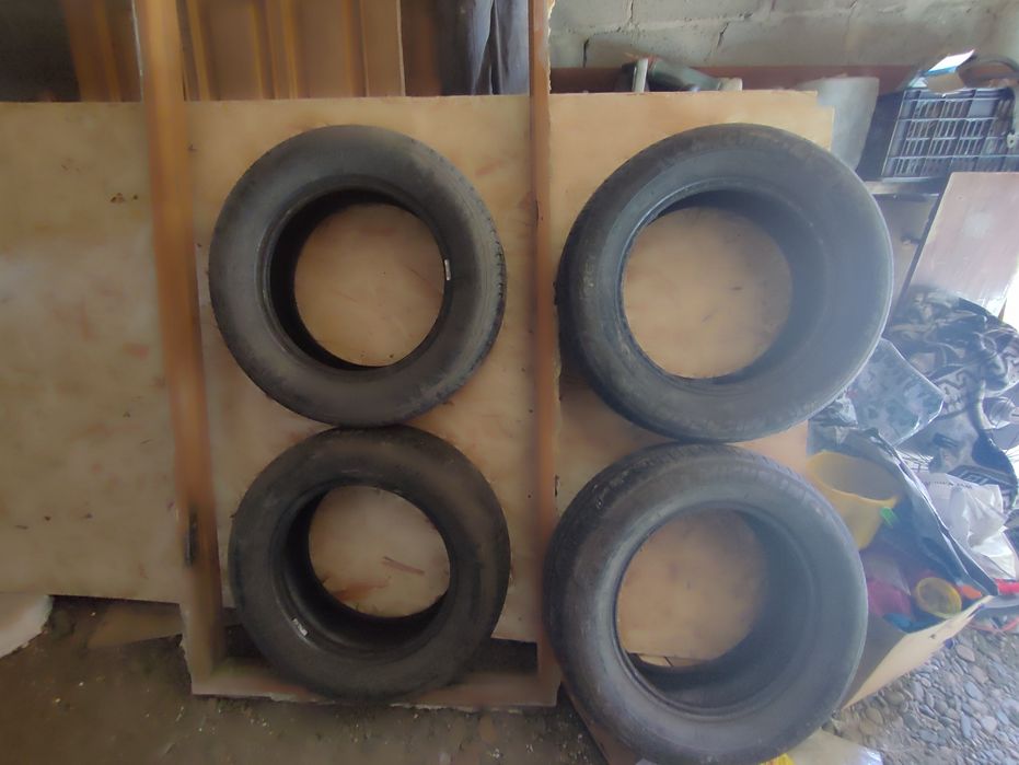 Продам 4 покрышки