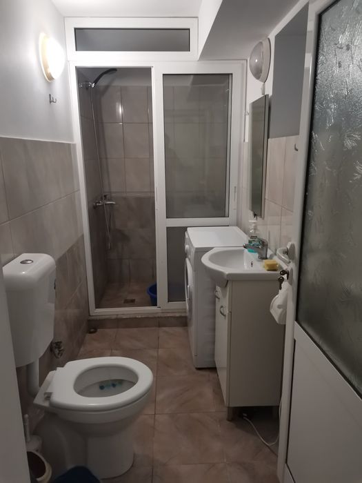 Дава се под наем Едностаен апартамент в Разград, Варош - 38 кв.м за 204 € - Снимка #2