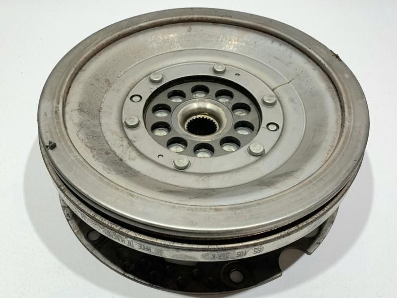 Volanta masa dubla LUK Audi A7 4g 0B5105317K 3.0 TFSI; 3.0 TDI cutie a