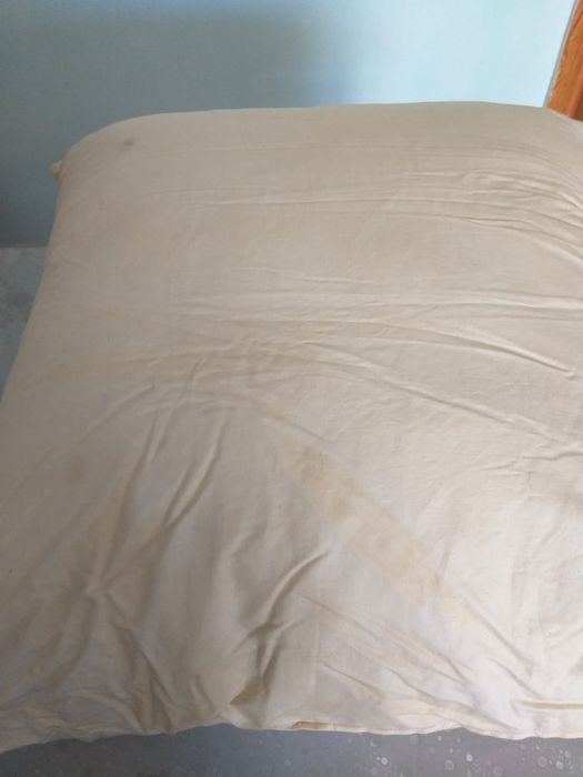 Продам полупуховую подушку