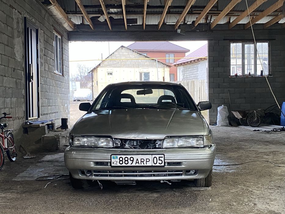 Мазда 626  2 литр