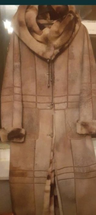 Продам пуховики.