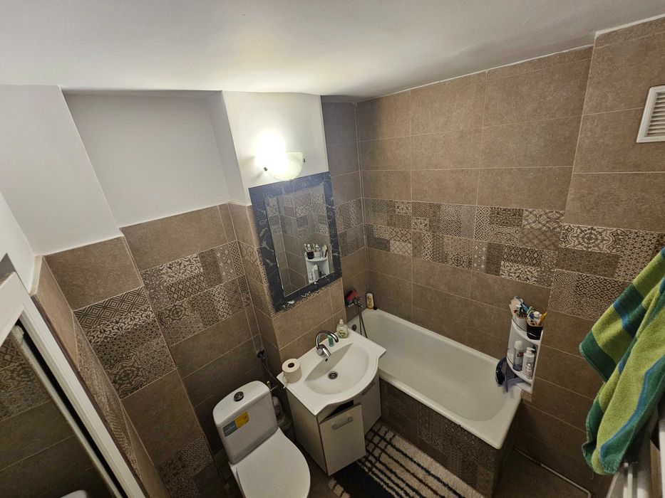 De vânzare: Apartament 3 camere decomandat