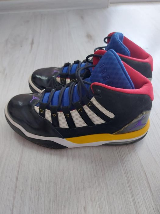 NIKE djordan 39 номер