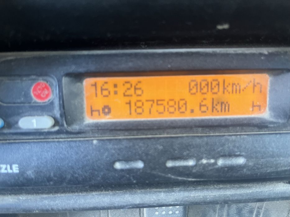 Camion nissan atleon 7,5t