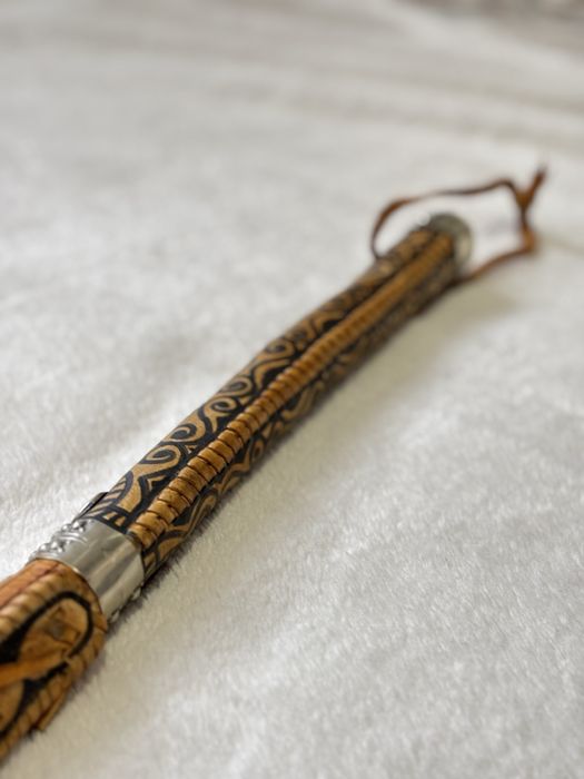 Қамшы, қолдан жасалған