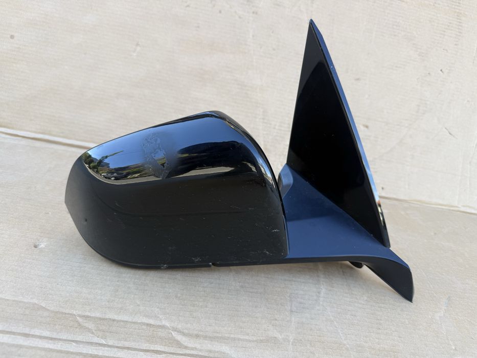 Огледало Tesla Model Y