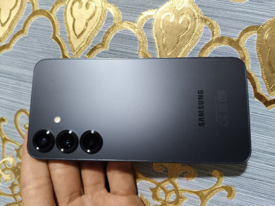 Samsung S25 xotrasi 12.128gb