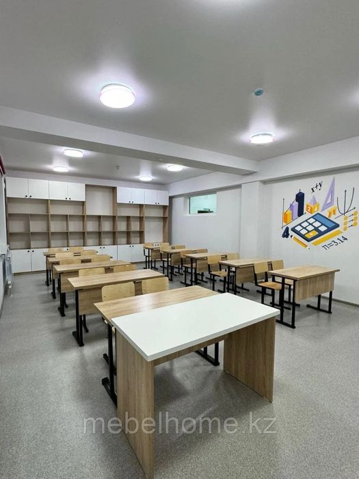 Парта со стульями