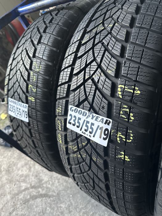 235/55/19 goodyar