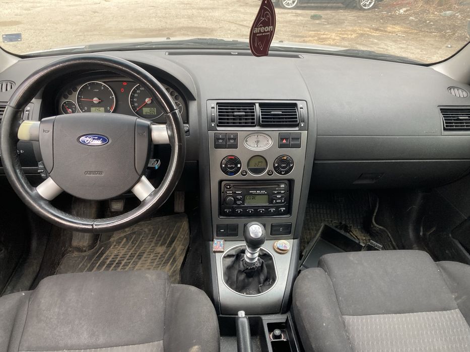 Форд Мондео комби 2.0 д на части. Може и цяло!