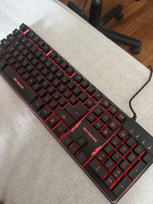 Продам клавиатуру