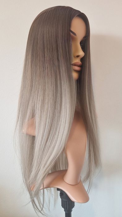 Перука омбре с тъмни корени и светли краища